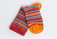 Socken von Leela Cotton, rot/orange/bordeaux/hellblau/donaublau, 31/34