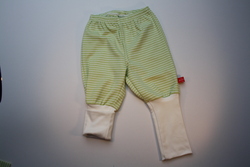 Baby-Stulpenhose, apfelgrün geringelt, von Anton Emma, 50/56